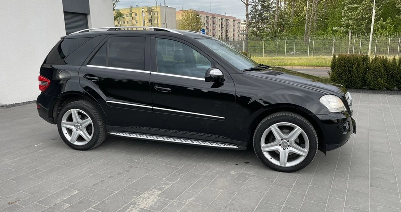 Mercedes-Benz ML cena 45900 przebieg: 292100, rok produkcji 2009 z Piła małe 742